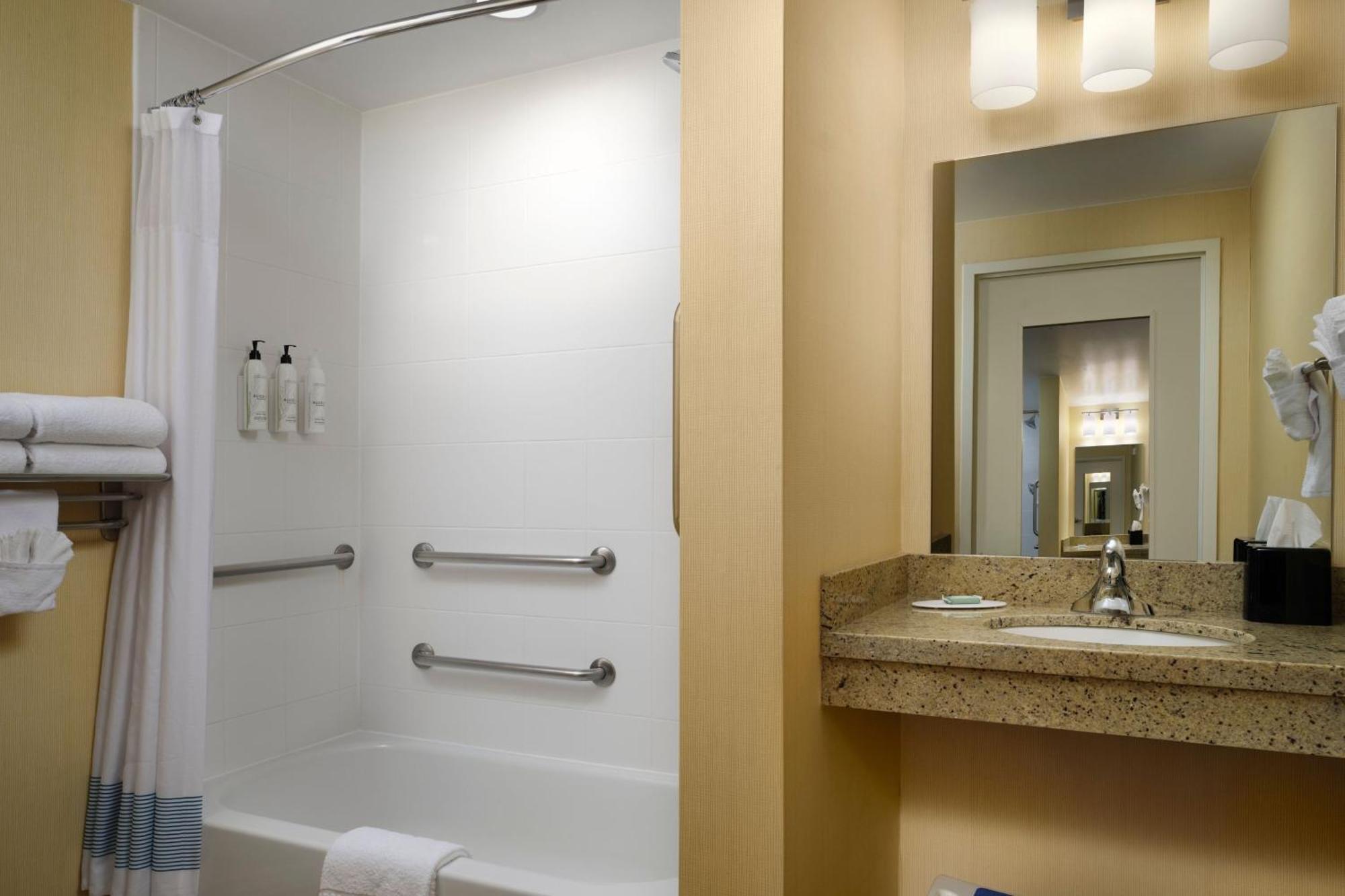Towneplace Suites Энн-Арбор Экстерьер фото
