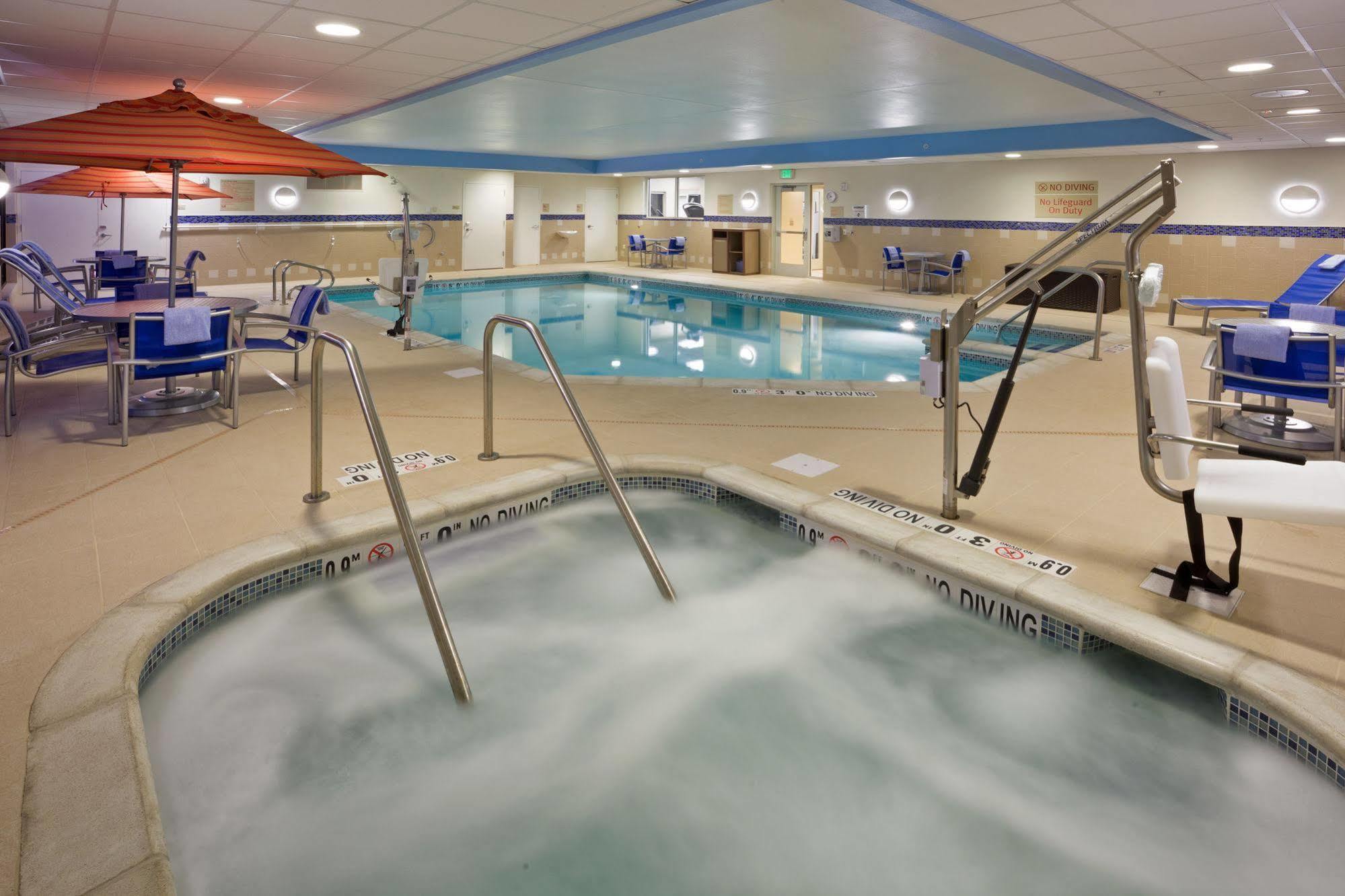 Towneplace Suites Энн-Арбор Экстерьер фото